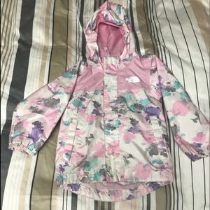 Light weight Northface 2T